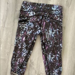 lululemon Capri leggings size 6